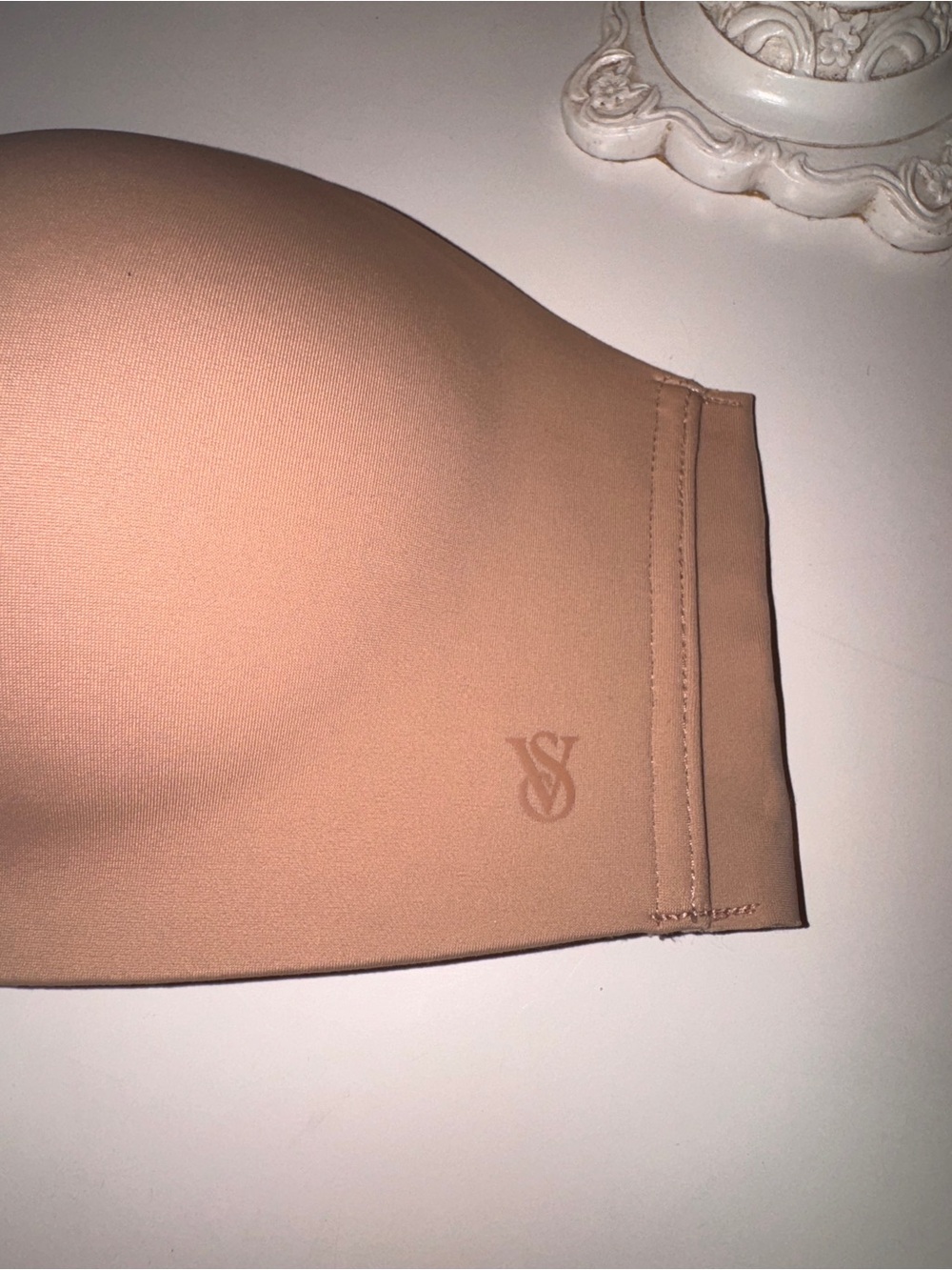 INVISIBLE BY VICTORIA’S SECRET
Push-Up Wireless Bandeau Strapless Bra - Picture 12 of 13